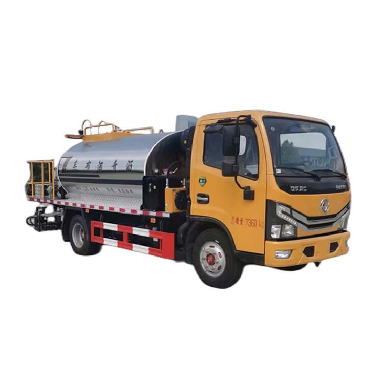 Asphalt Distributor Truck